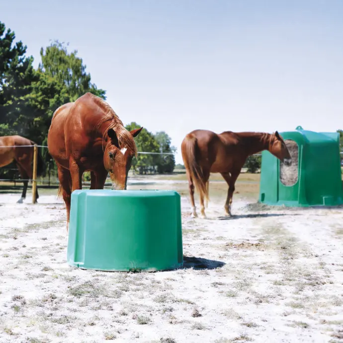 ISOBAR 250 Bac isotherme pour chevaux LA BUVETTE. Pas de livraison possible pour cet article. Enlèvement seulement à la Sellerie.